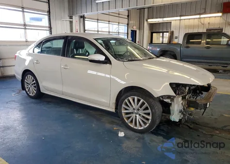 2015 Volkswagen Jetta Se z USA, uszkodzony, nr VIN 3VWD17AJ6FM333708